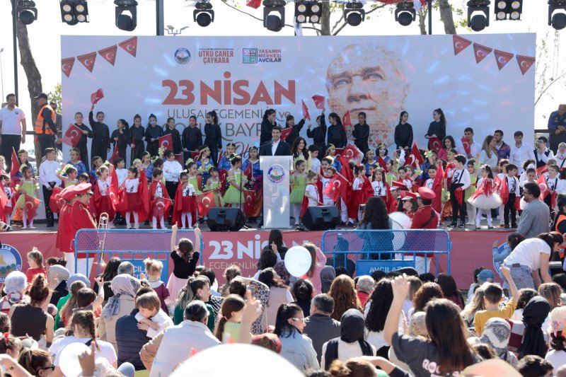 AVCILAR’DA ERTELENEN BAYRAM, BÜYÜK BİR COŞKUYLA KUTLANDI