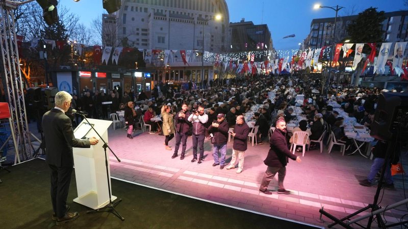 Avcılar’da Kadir Gecesi Bereketi; Gönüller Bir, Sofralar Bir...