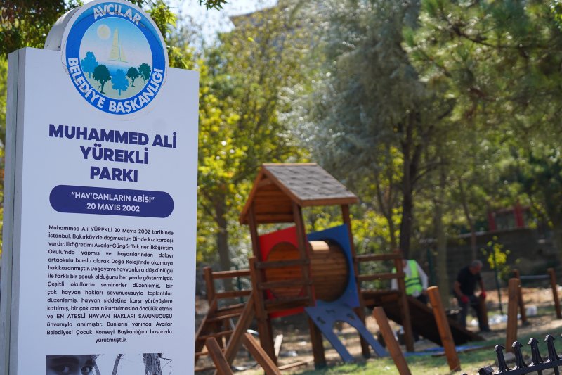 AVCILAR’IN TEK KÖPEK OYUN PARKI YENİLENDİ