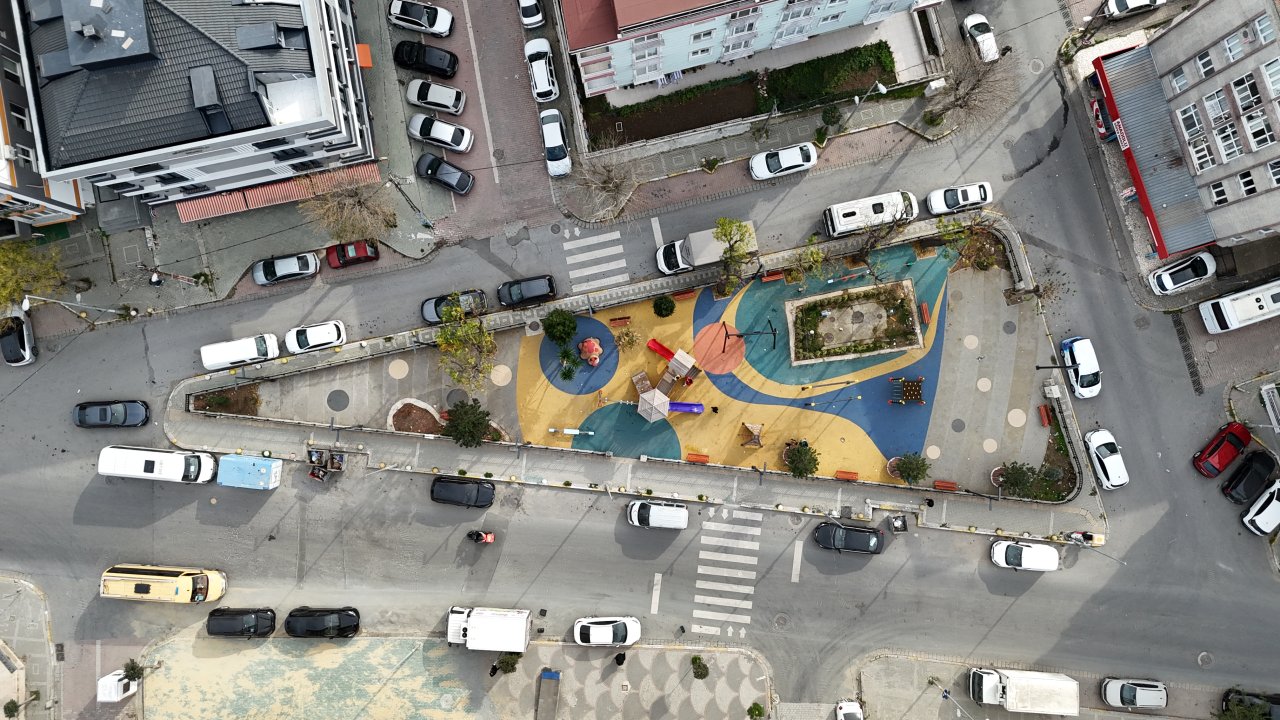 Üniversite Mahallesi Uran Caddesi Parkı